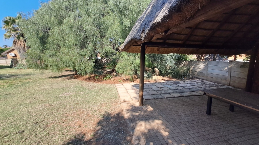 4 Bedroom Property for Sale in Pellissier Free State